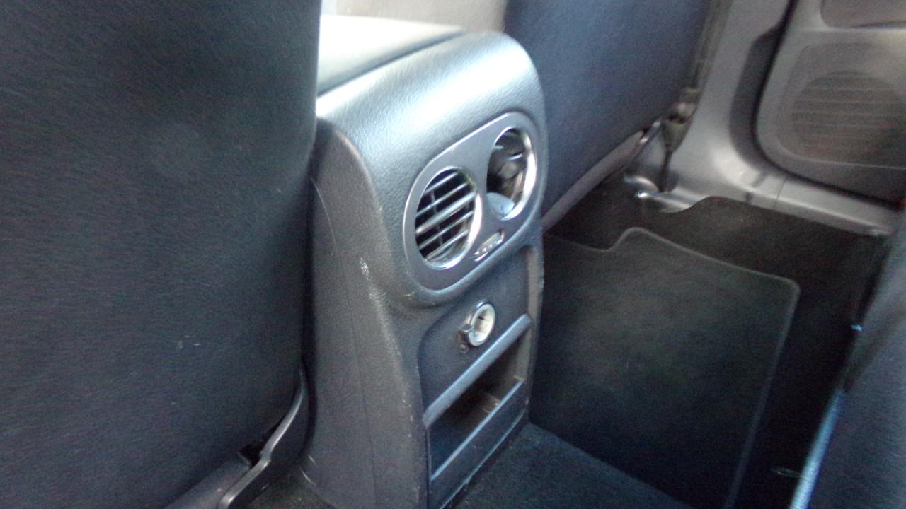 Volkswagen Tiguan 4WD 4dr Auto SE w/Sunroof & Nav 2013
