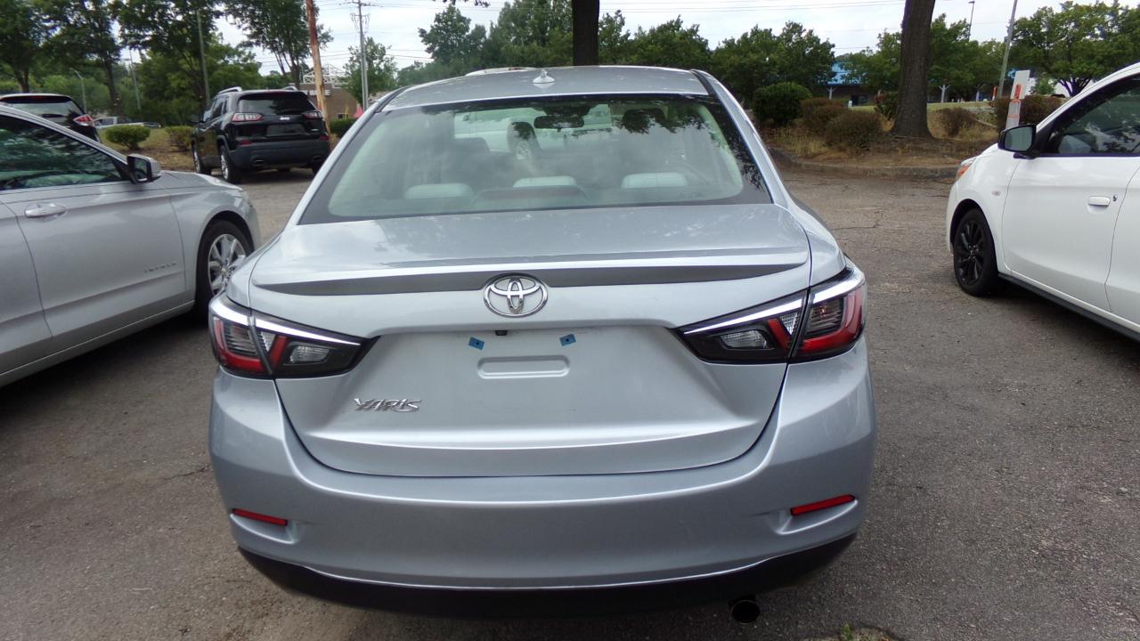 Toyota Yaris Sedan XLE Auto (Natl) 2019