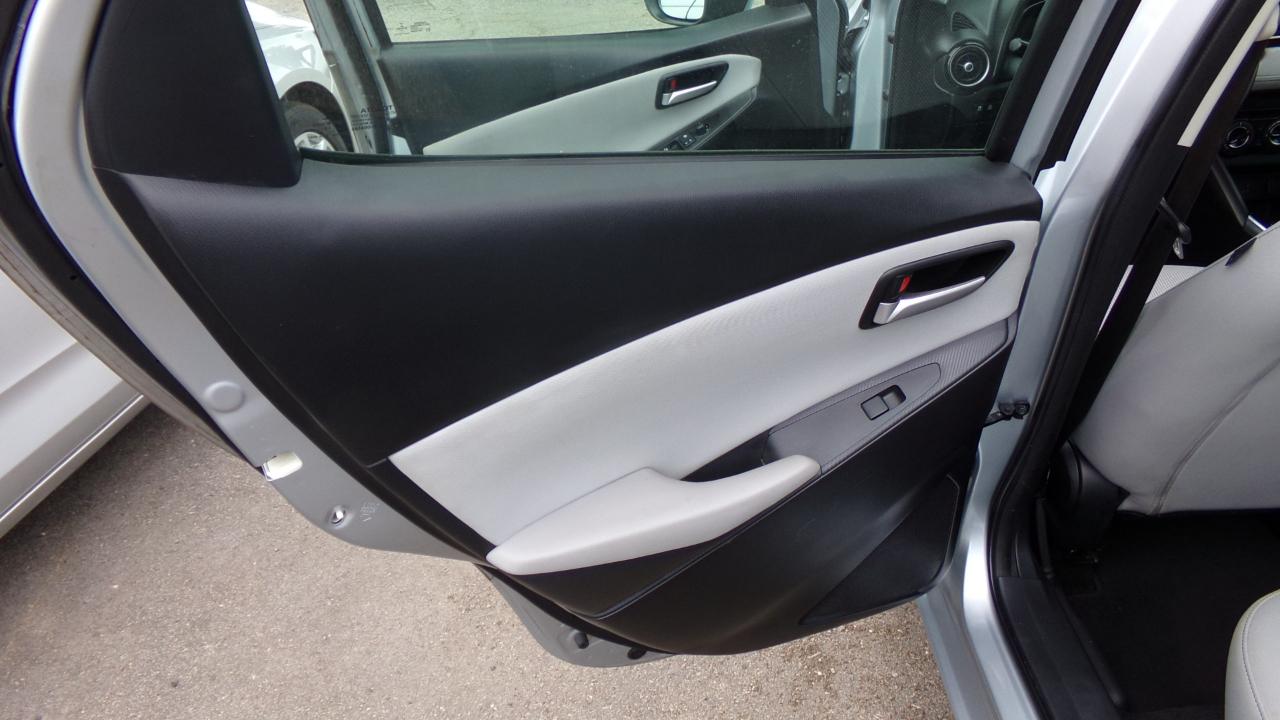 Toyota Yaris Sedan XLE Auto (Natl) 2019