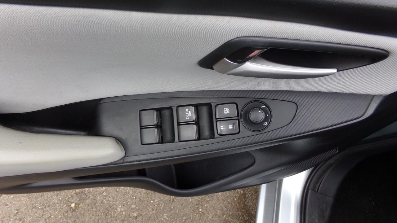 Toyota Yaris Sedan XLE Auto (Natl) 2019