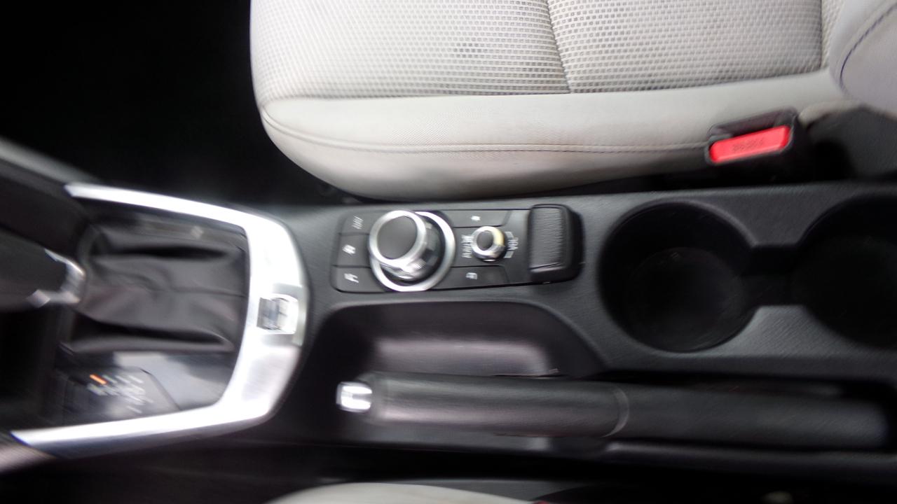 Toyota Yaris Sedan XLE Auto (Natl) 2019