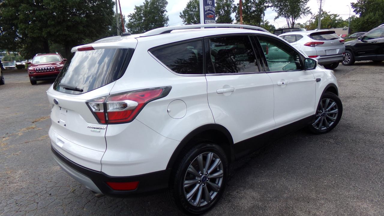 Ford Escape Titanium FWD 2017