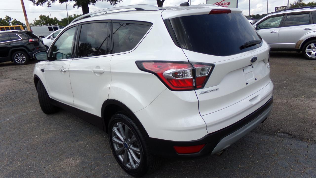 Ford Escape Titanium FWD 2017