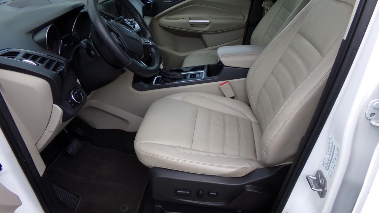 Ford Escape Titanium FWD 2017