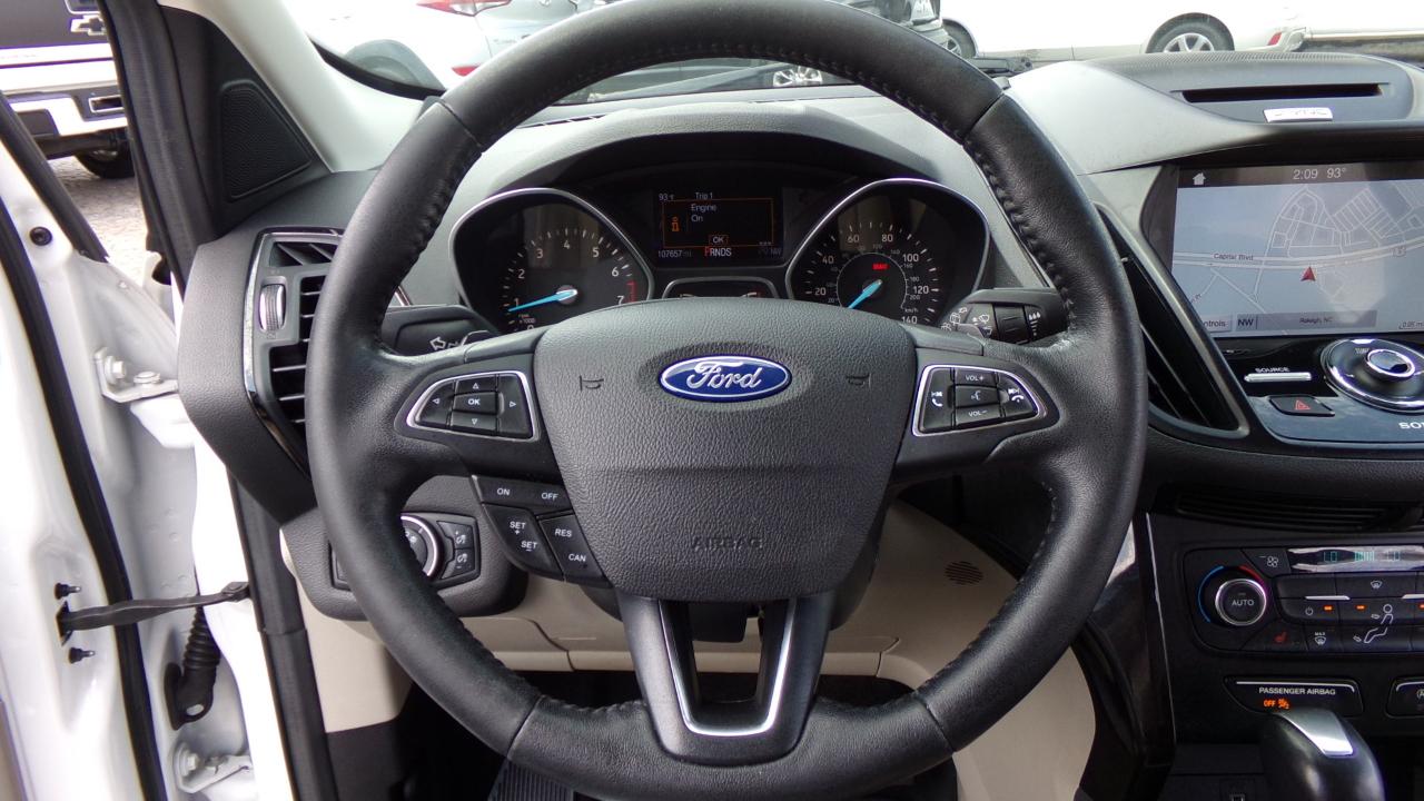 Ford Escape Titanium FWD 2017