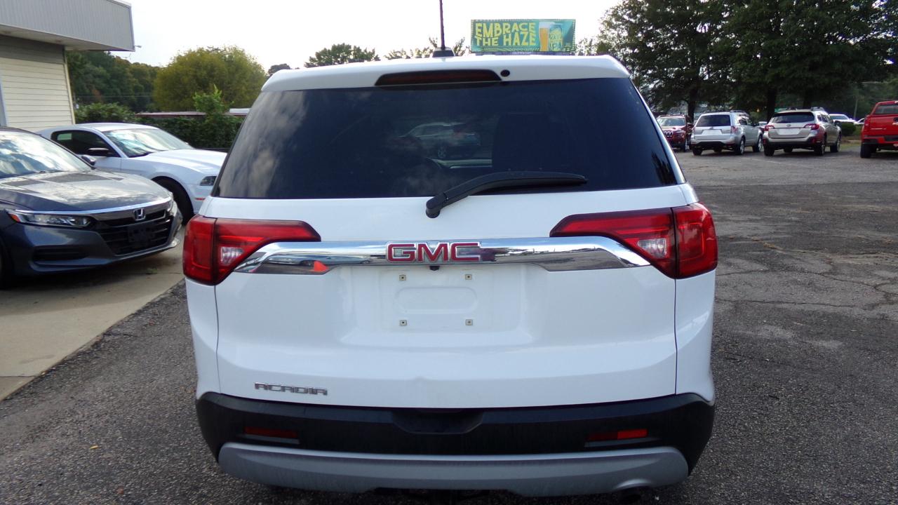 GMC Acadia FWD 4dr SLE w/SLE-1 2017