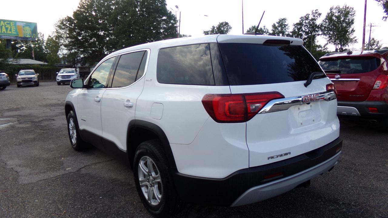 GMC Acadia FWD 4dr SLE w/SLE-1 2017