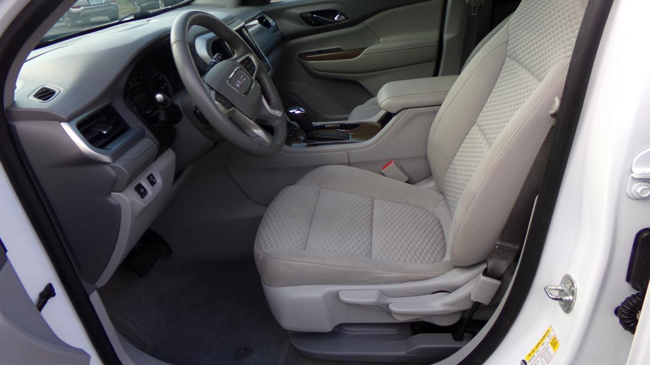 GMC Acadia FWD 4dr SLE w/SLE-1 2017