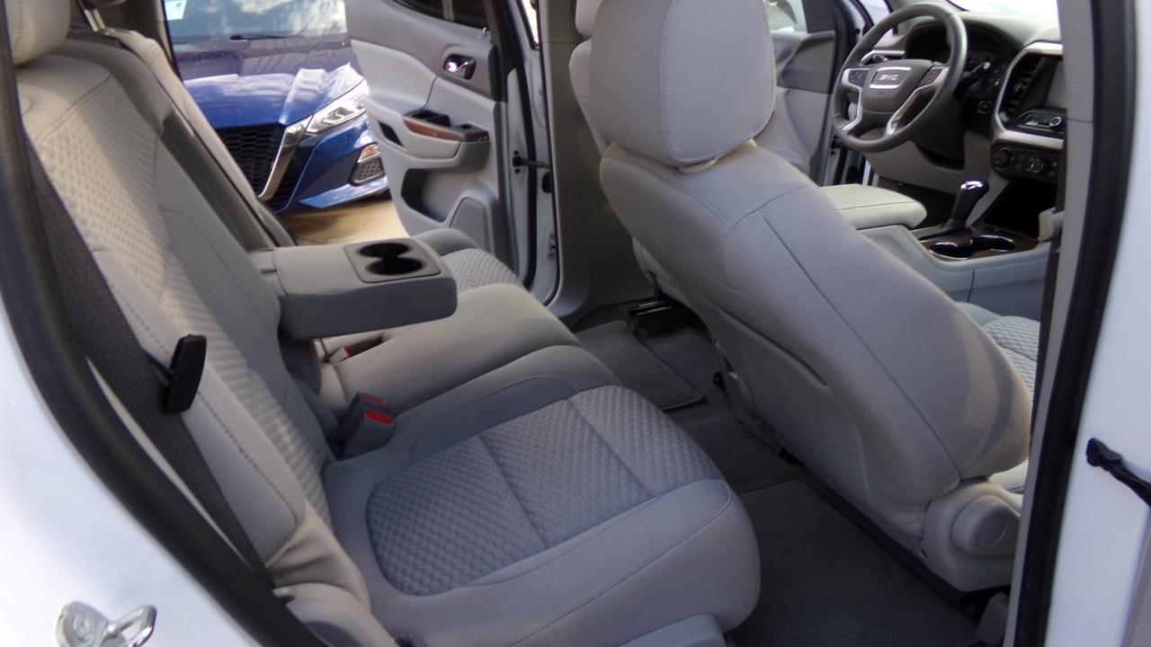 GMC Acadia FWD 4dr SLE w/SLE-1 2017