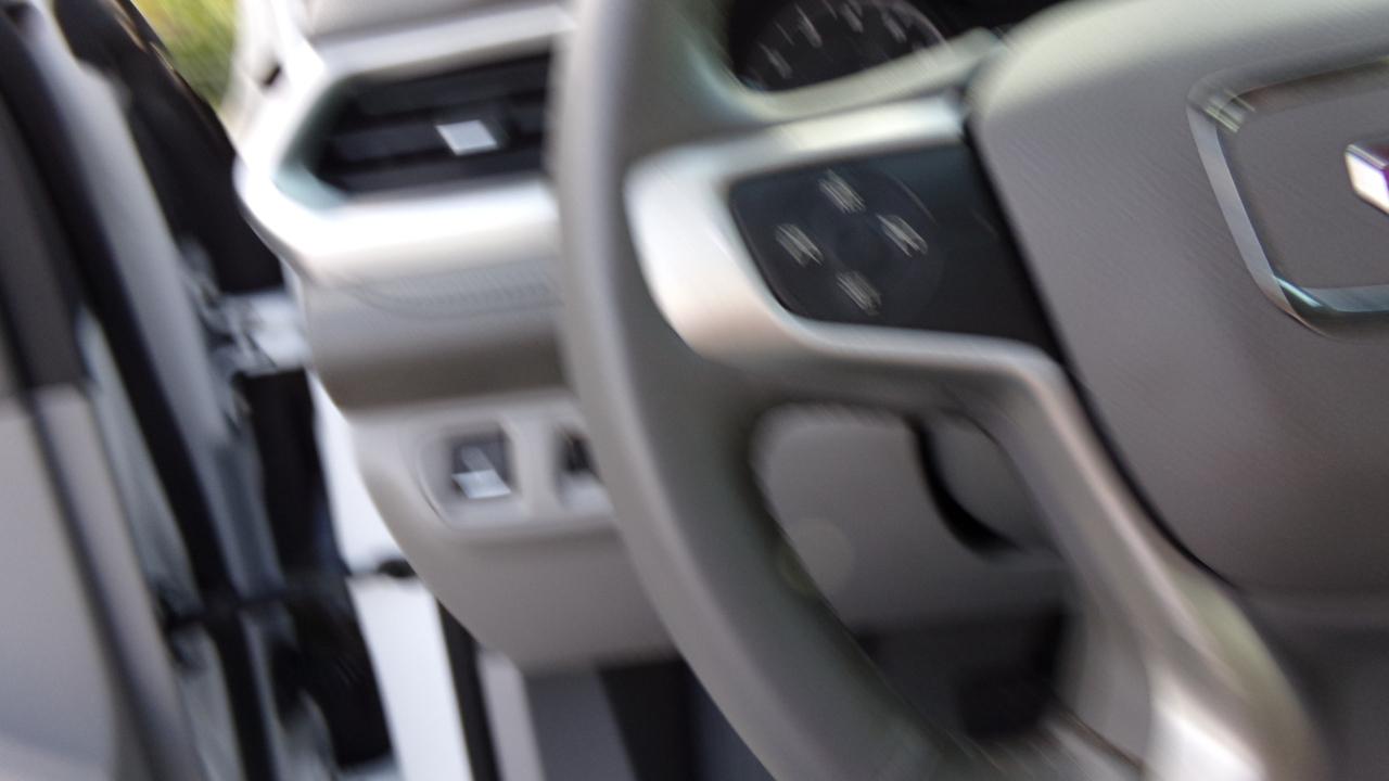 GMC Acadia FWD 4dr SLE w/SLE-1 2017