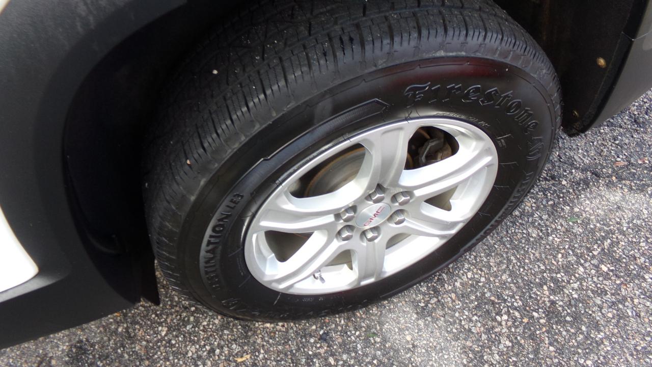 GMC Acadia FWD 4dr SLE w/SLE-1 2017
