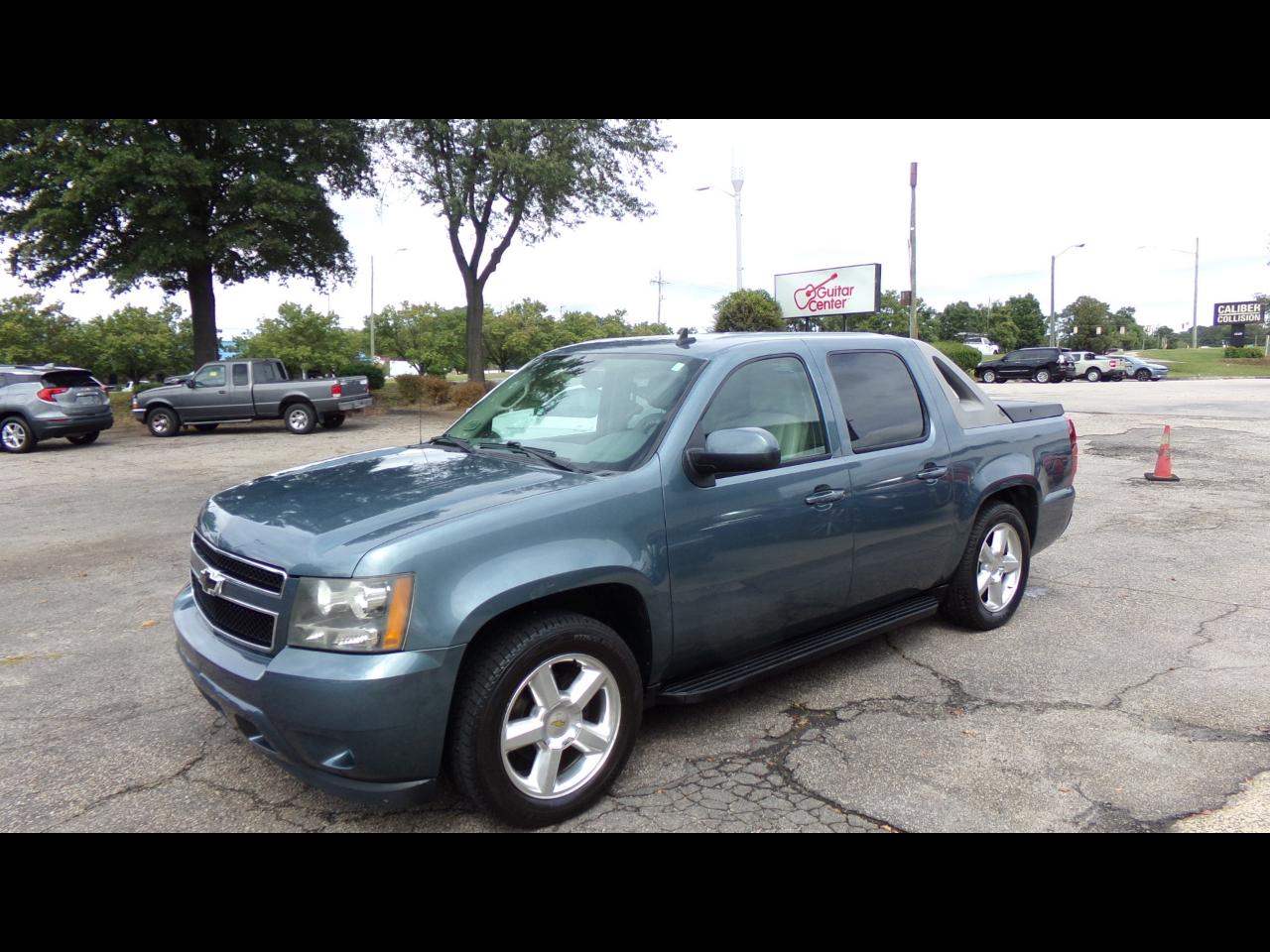 2009 Chevrolet Avalanche 2WD Crew Cab 130" LT w/1LT