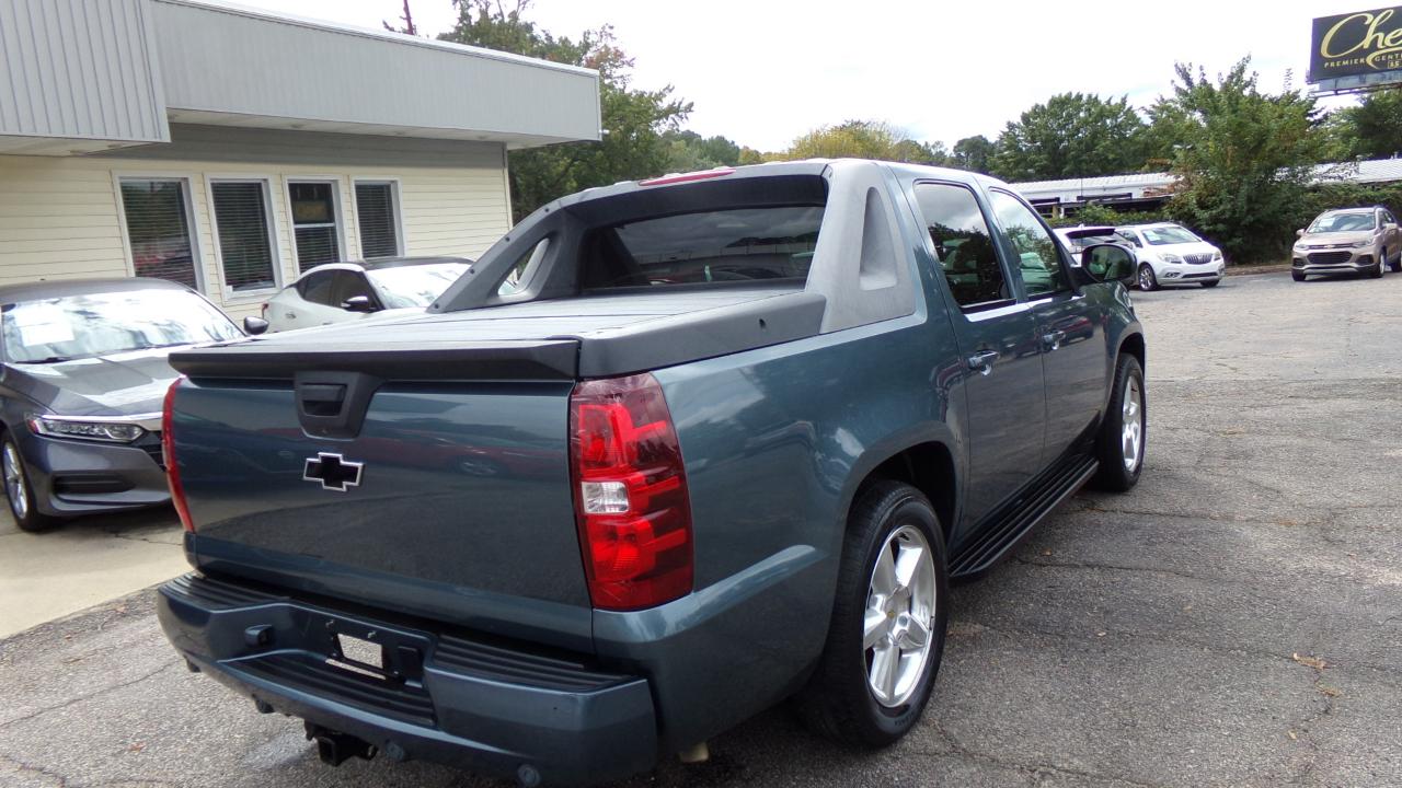 Chevrolet Avalanche 2WD Crew Cab 130" LT w/1LT 2009