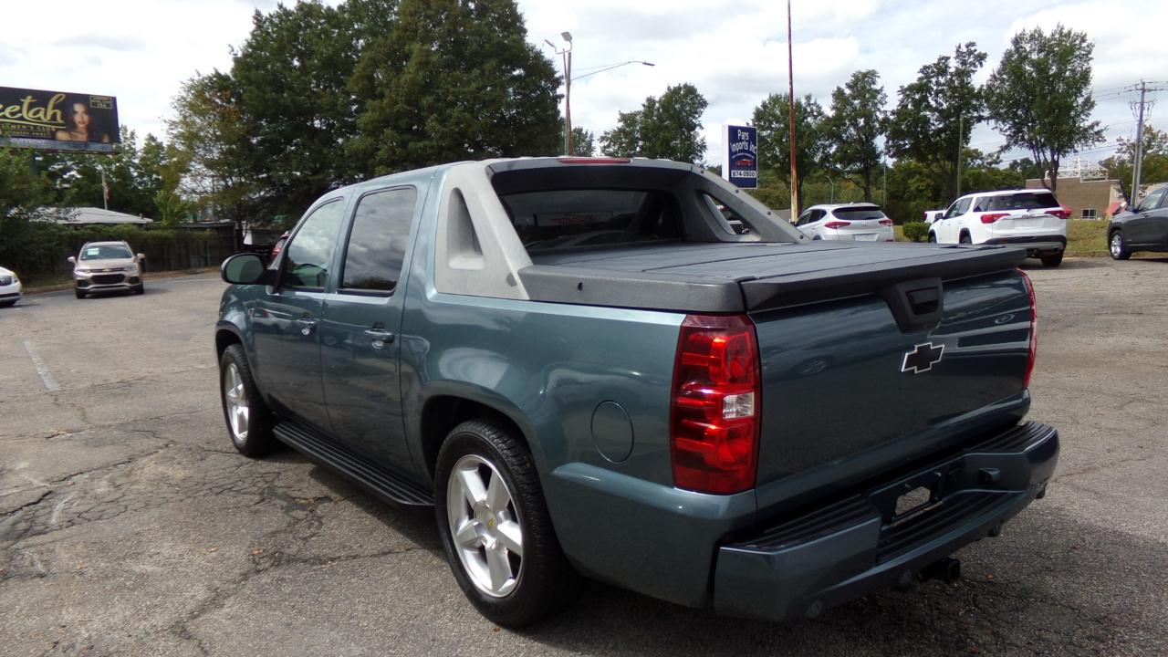 Chevrolet Avalanche 2WD Crew Cab 130" LT w/1LT 2009