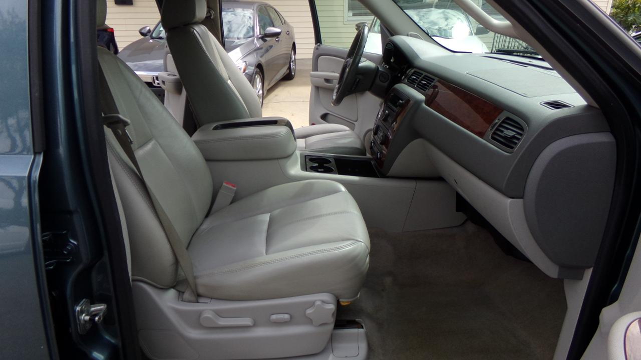 Chevrolet Avalanche 2WD Crew Cab 130" LT w/1LT 2009