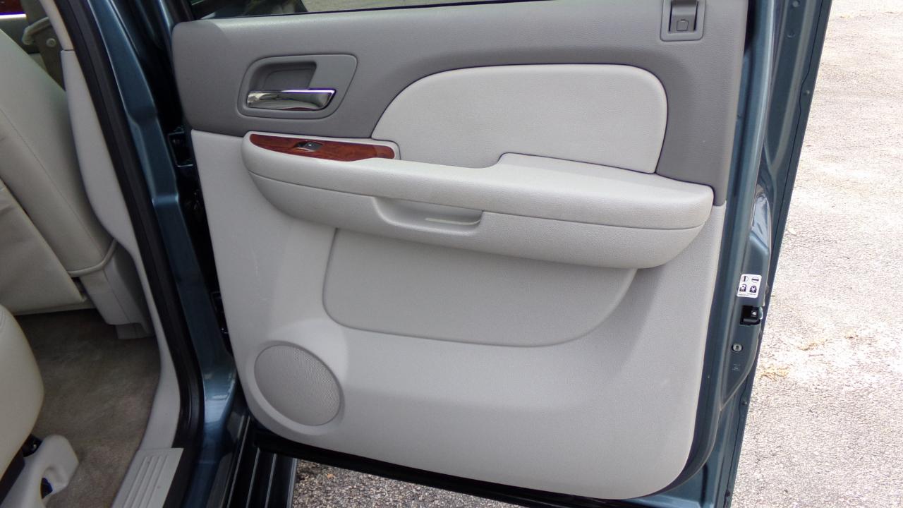 Chevrolet Avalanche 2WD Crew Cab 130" LT w/1LT 2009