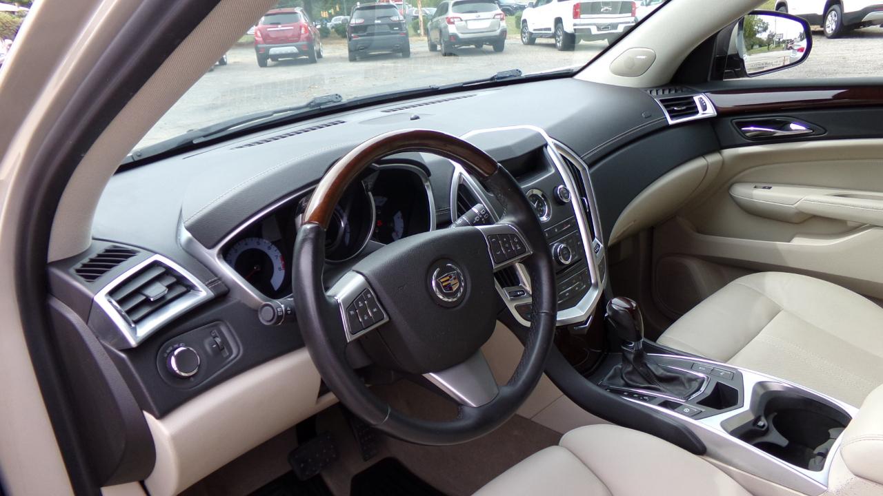 Cadillac SRX AWD 4dr Luxury Collection 2011