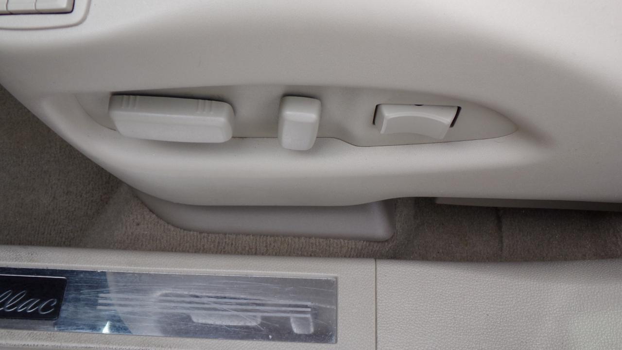 Cadillac SRX AWD 4dr Luxury Collection 2011