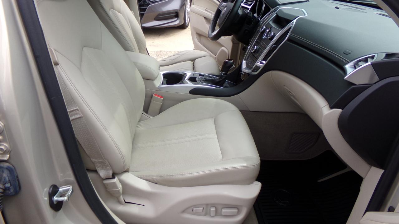 Cadillac SRX AWD 4dr Luxury Collection 2011