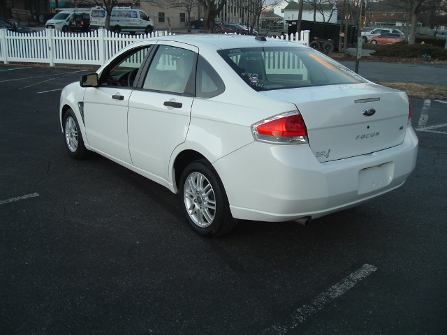 Ford Focus SE Sedan 2008