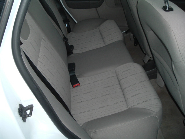 Ford Focus SE Sedan 2008