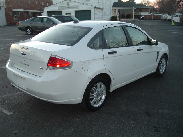 Ford Focus SE Sedan 2008