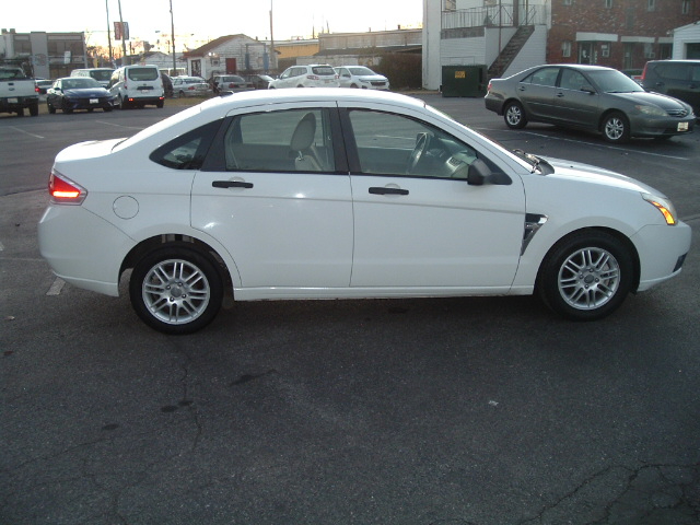 Ford Focus SE Sedan 2008