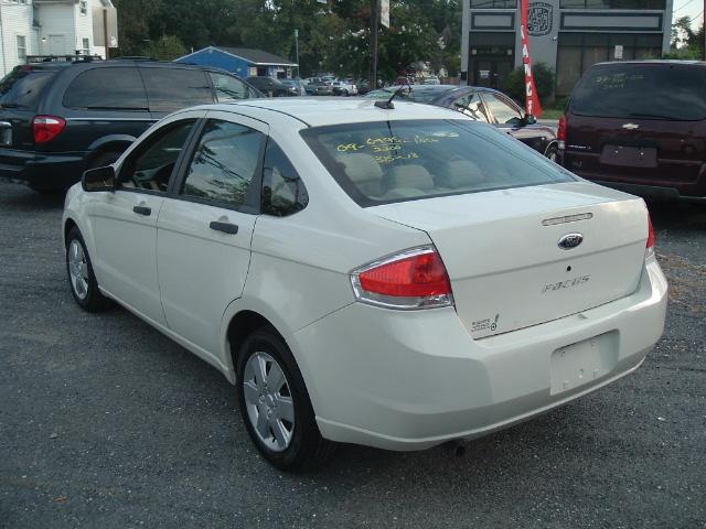 Ford Focus S Sedan 2008