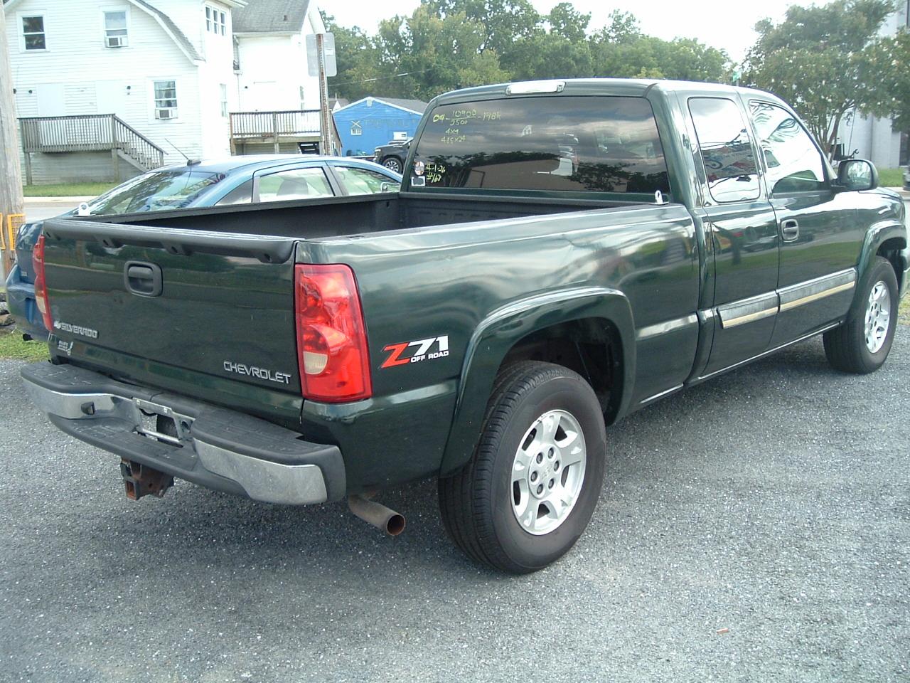 Chevrolet Silverado 1500 LT Ext. Cab 4-Door Short Bed 4WD 2004