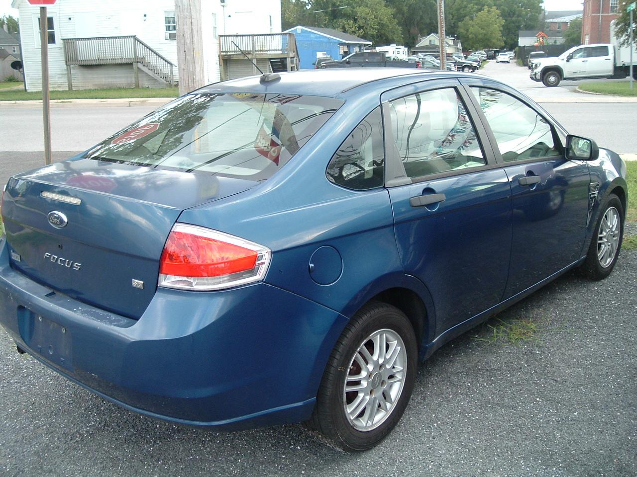 Ford Focus SE Sedan 2008