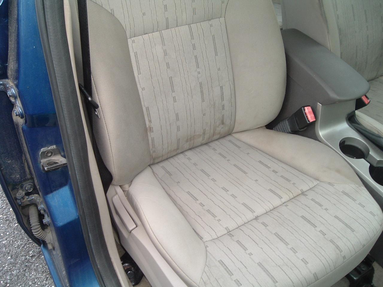 Ford Focus SE Sedan 2008