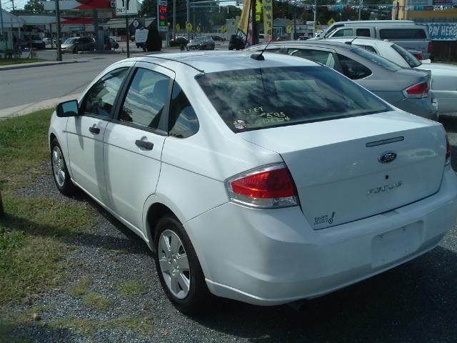 Ford Focus S Sedan 2008