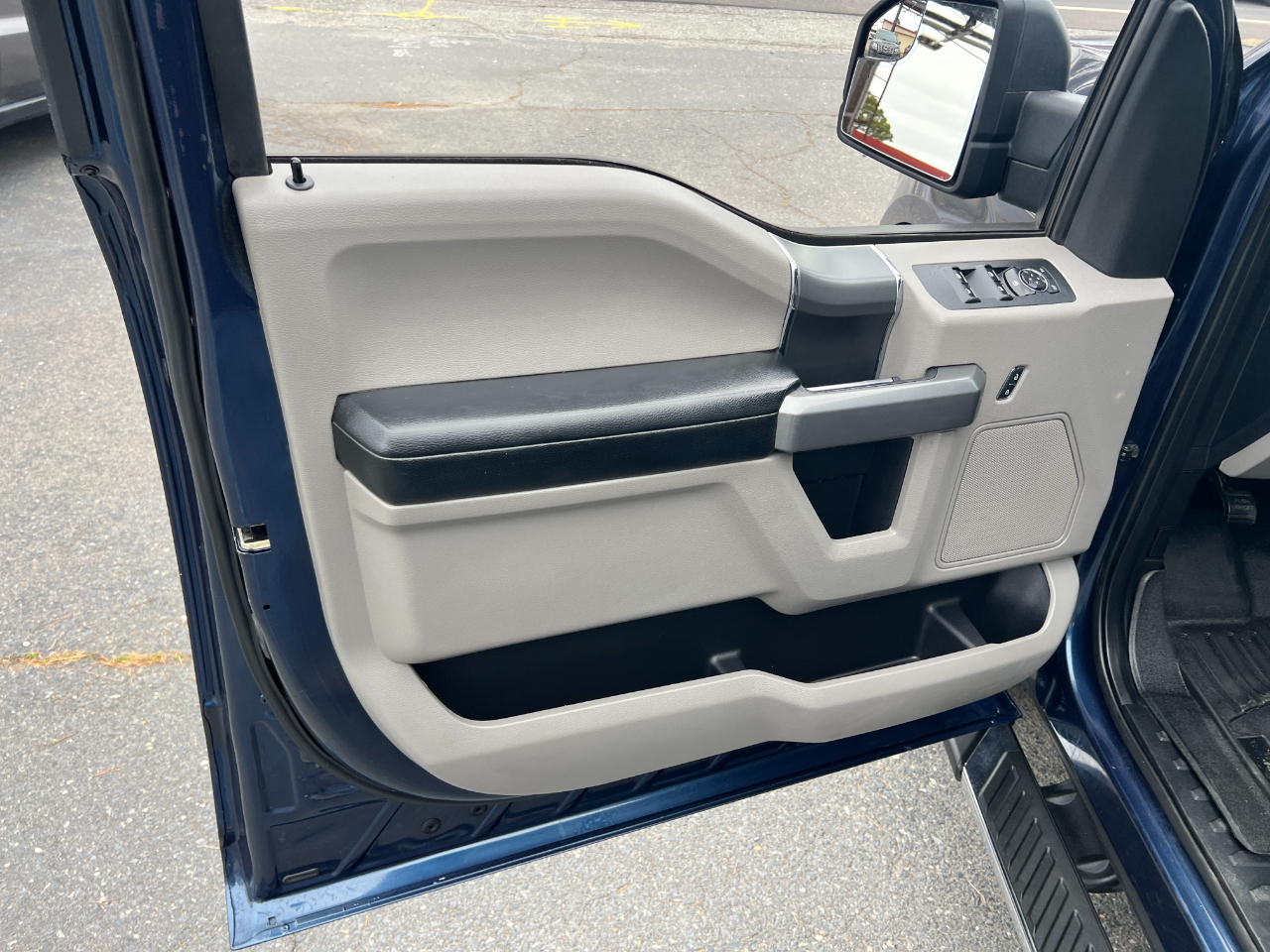 Ford F-150 XLT SuperCrew 5.5-ft. Bed 4WD 2016