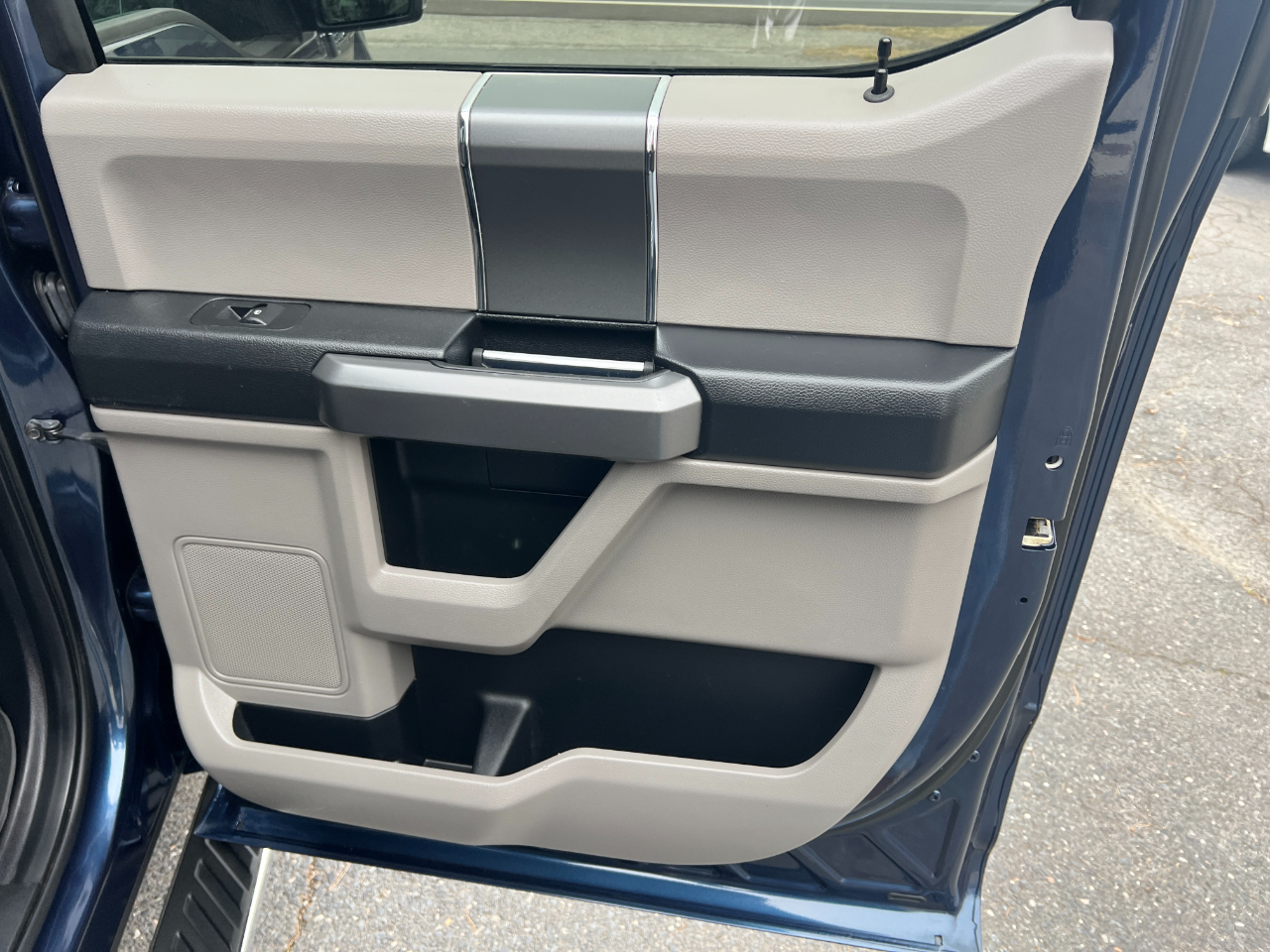 Ford F-150 XLT SuperCrew 5.5-ft. Bed 4WD 2016