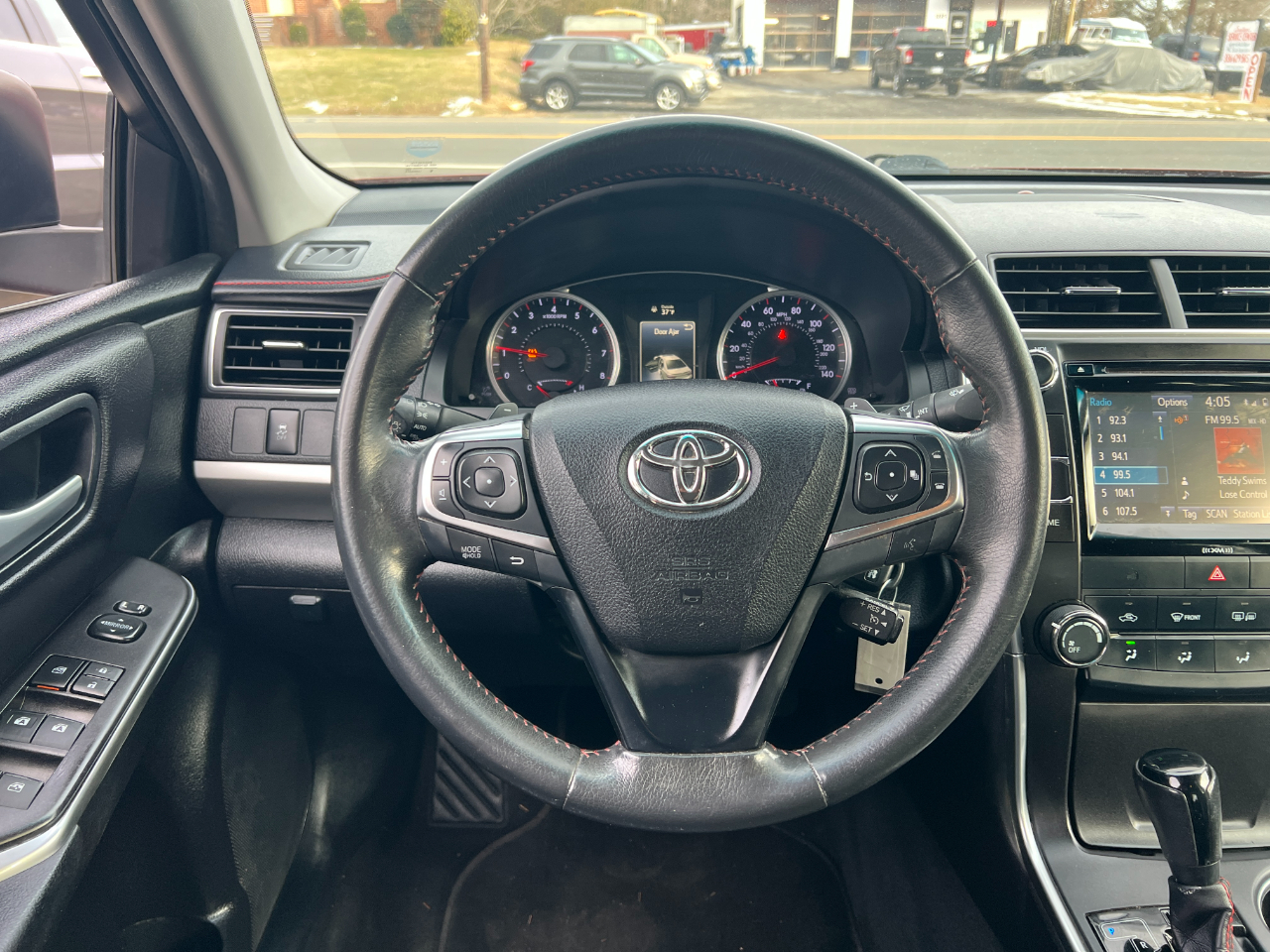 Toyota Camry SE 2017