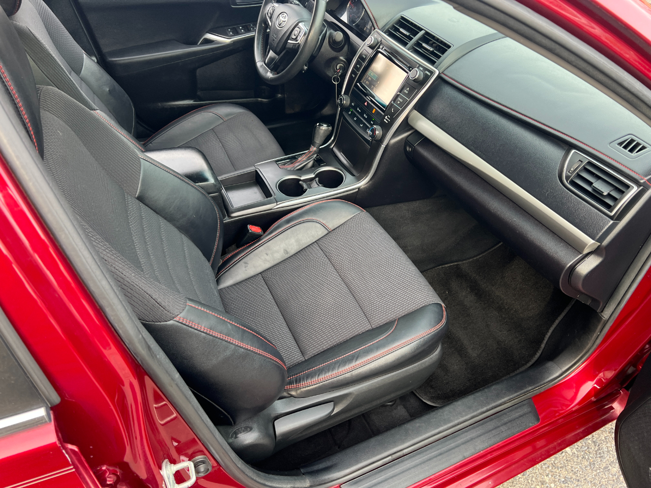 Toyota Camry SE 2017