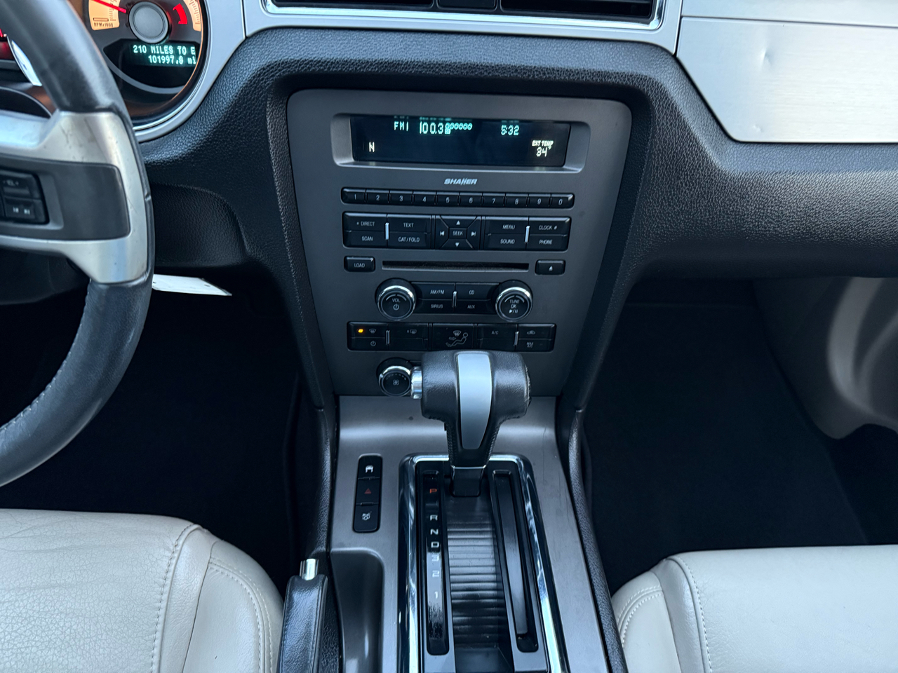 Ford Mustang V6 Coupe 2010