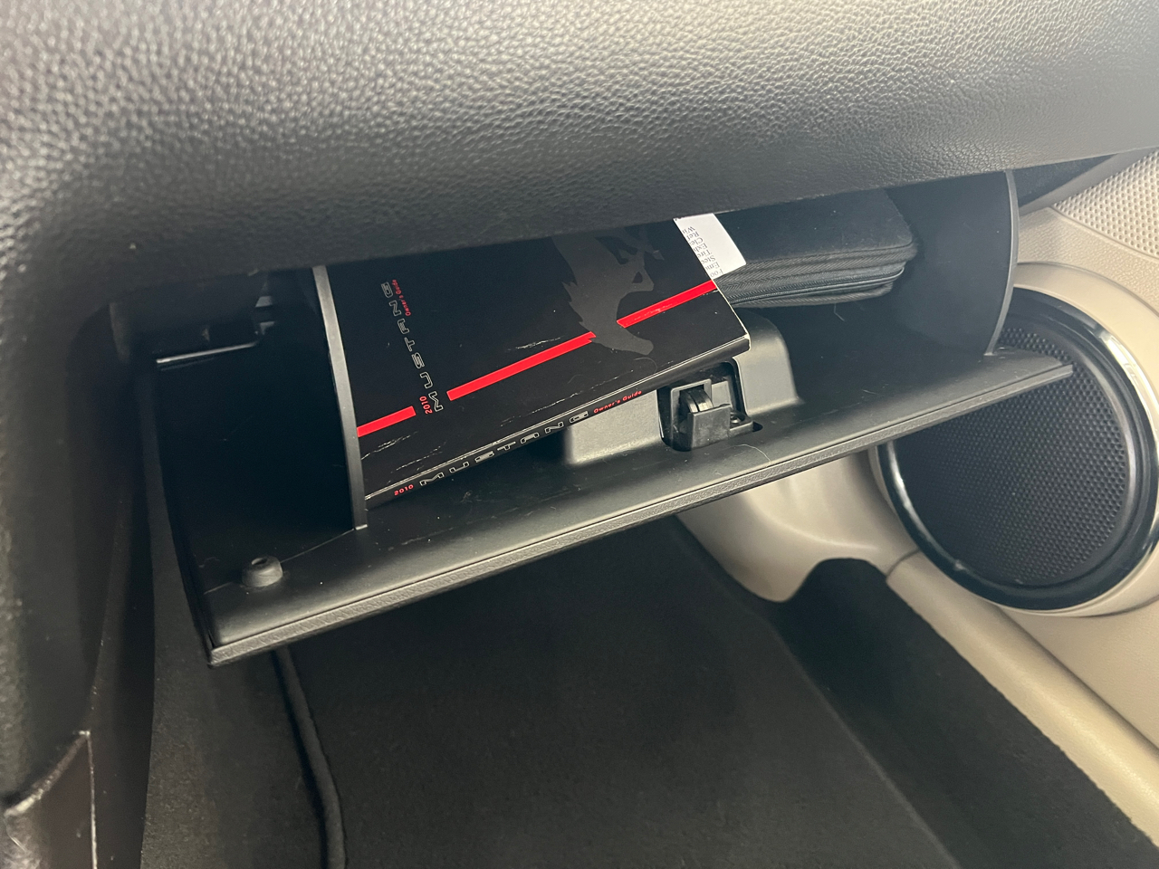 Ford Mustang V6 Coupe 2010