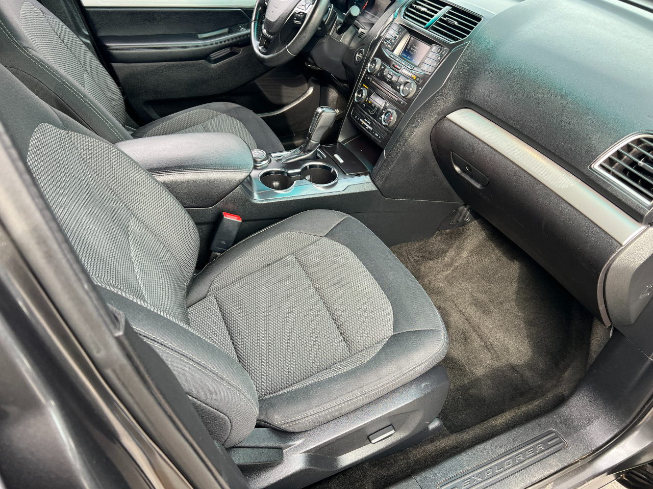 Ford Explorer XLT 4WD 2016