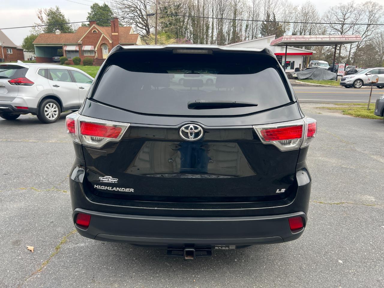 Toyota Highlander LE FWD I4 2015
