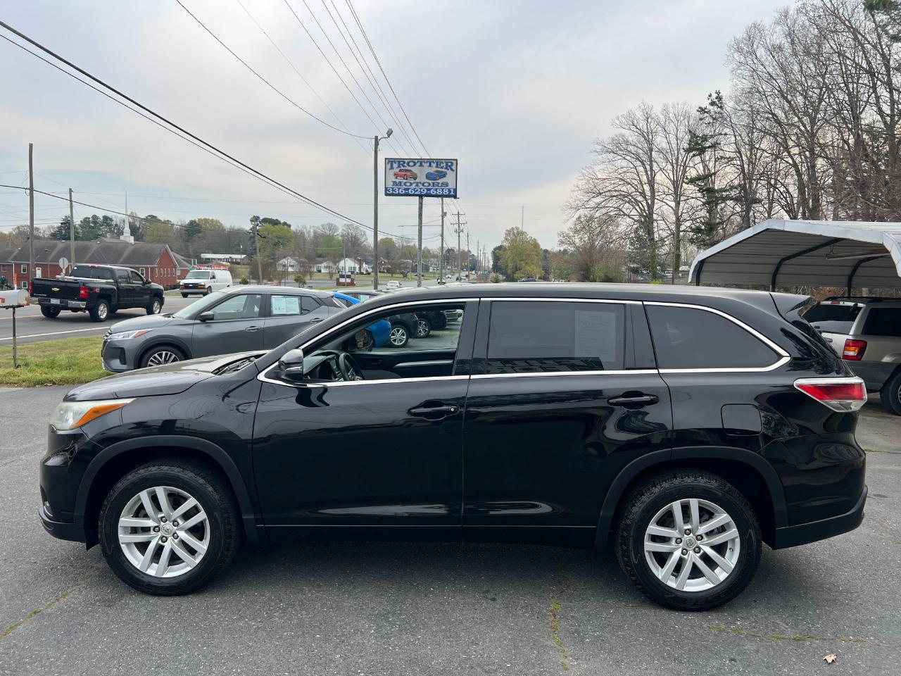 Toyota Highlander LE FWD I4 2015