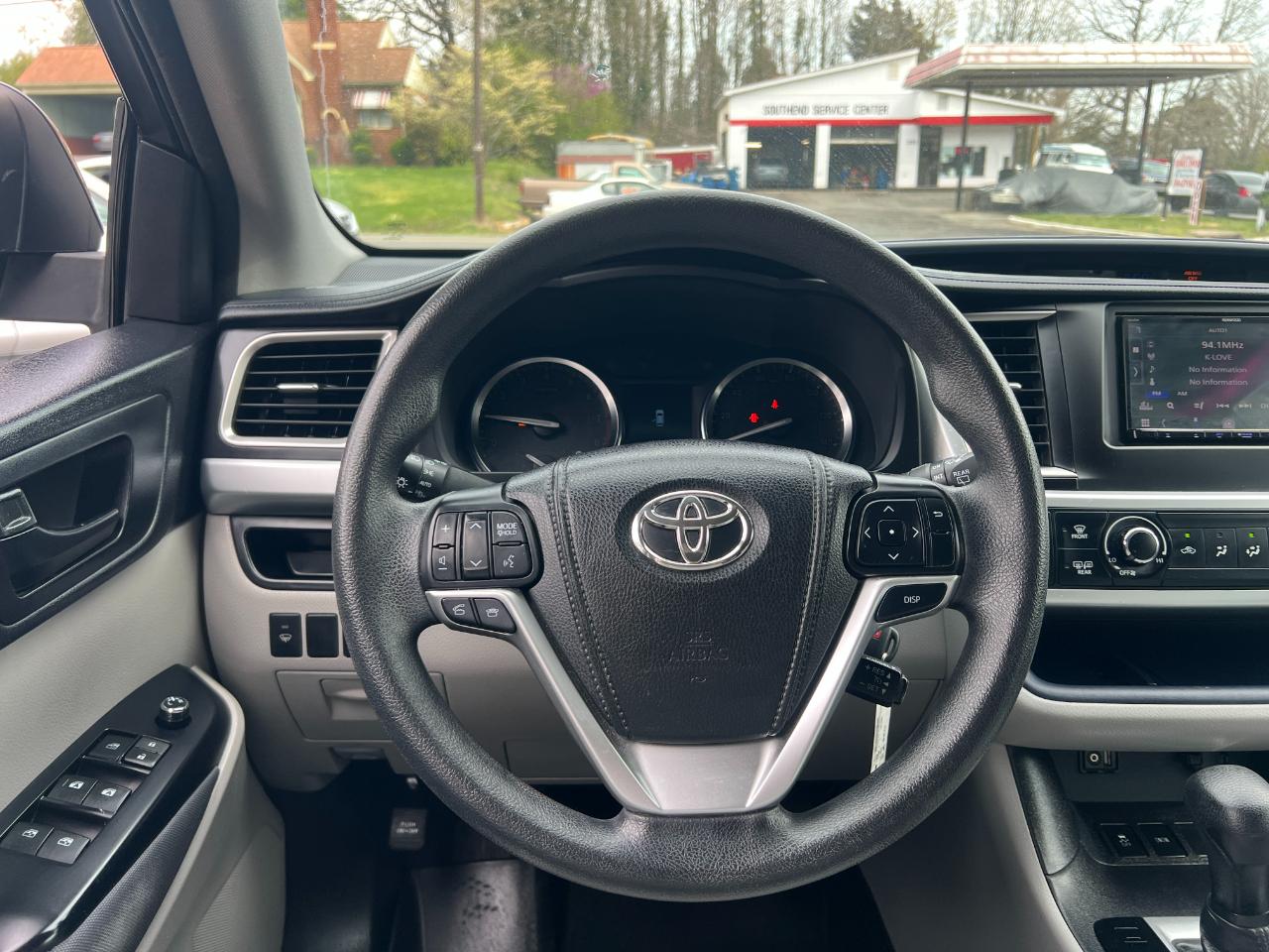 Toyota Highlander LE FWD I4 2015