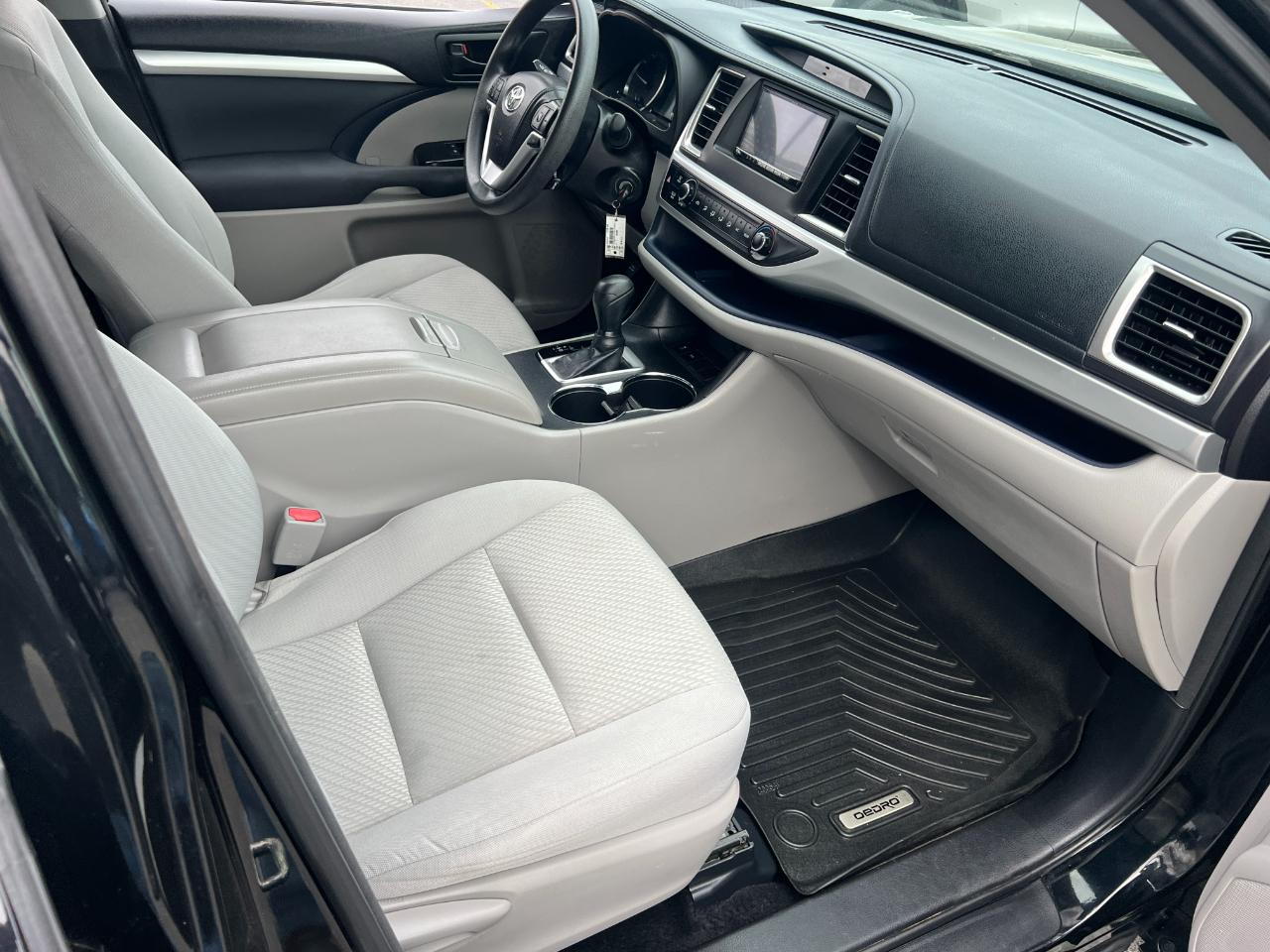 Toyota Highlander LE FWD I4 2015