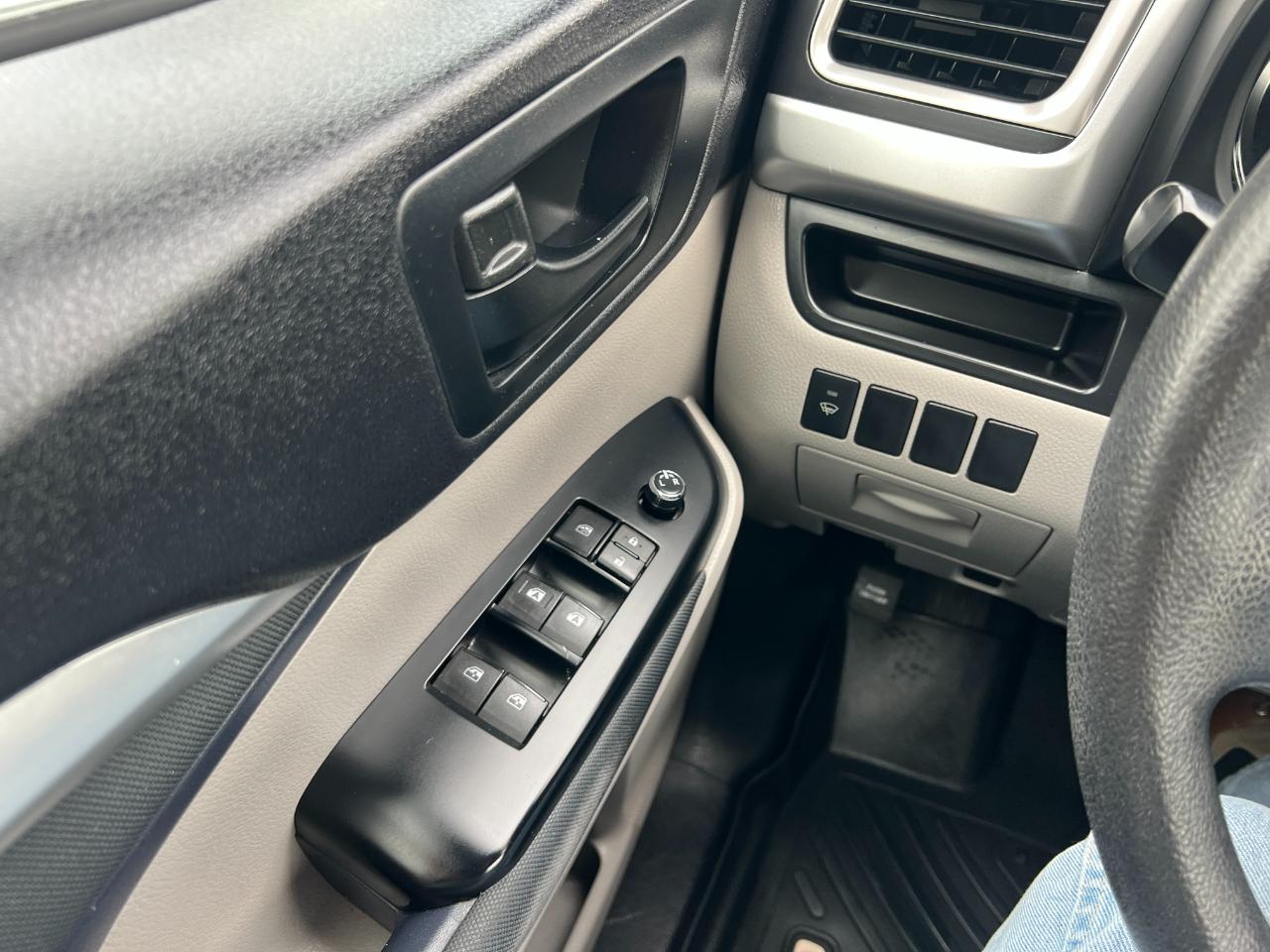 Toyota Highlander LE FWD I4 2015