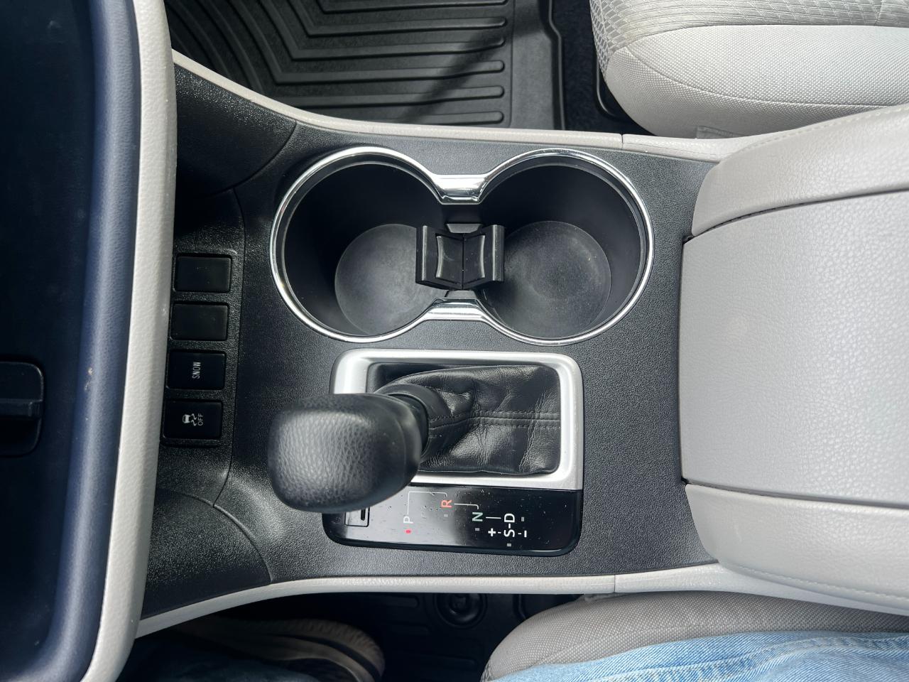 Toyota Highlander LE FWD I4 2015