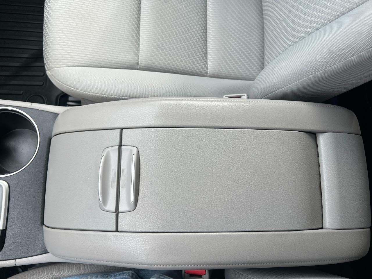 Toyota Highlander LE FWD I4 2015