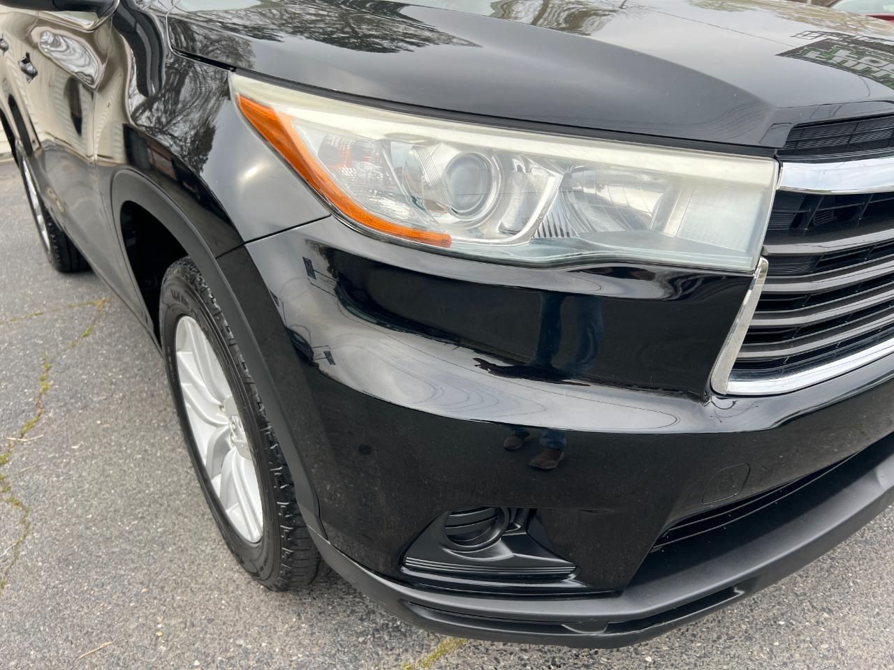 Toyota Highlander LE FWD I4 2015