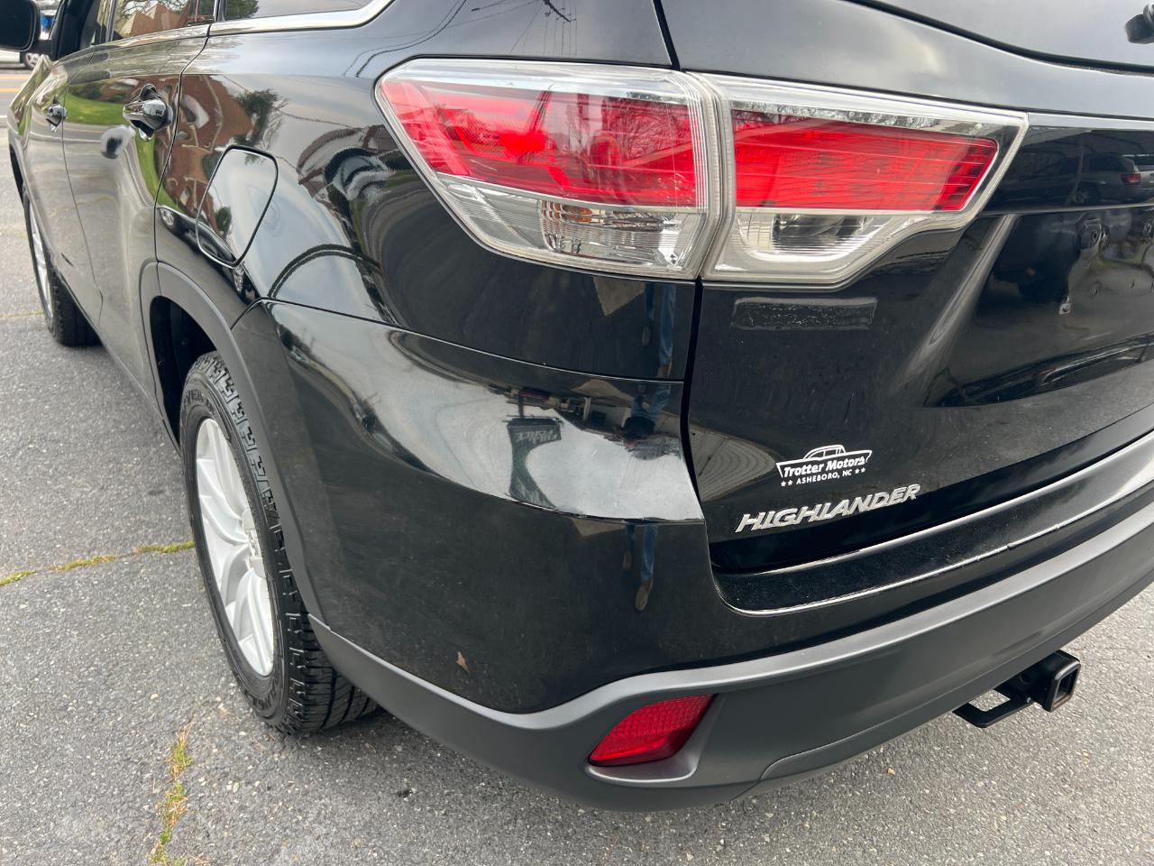 Toyota Highlander LE FWD I4 2015