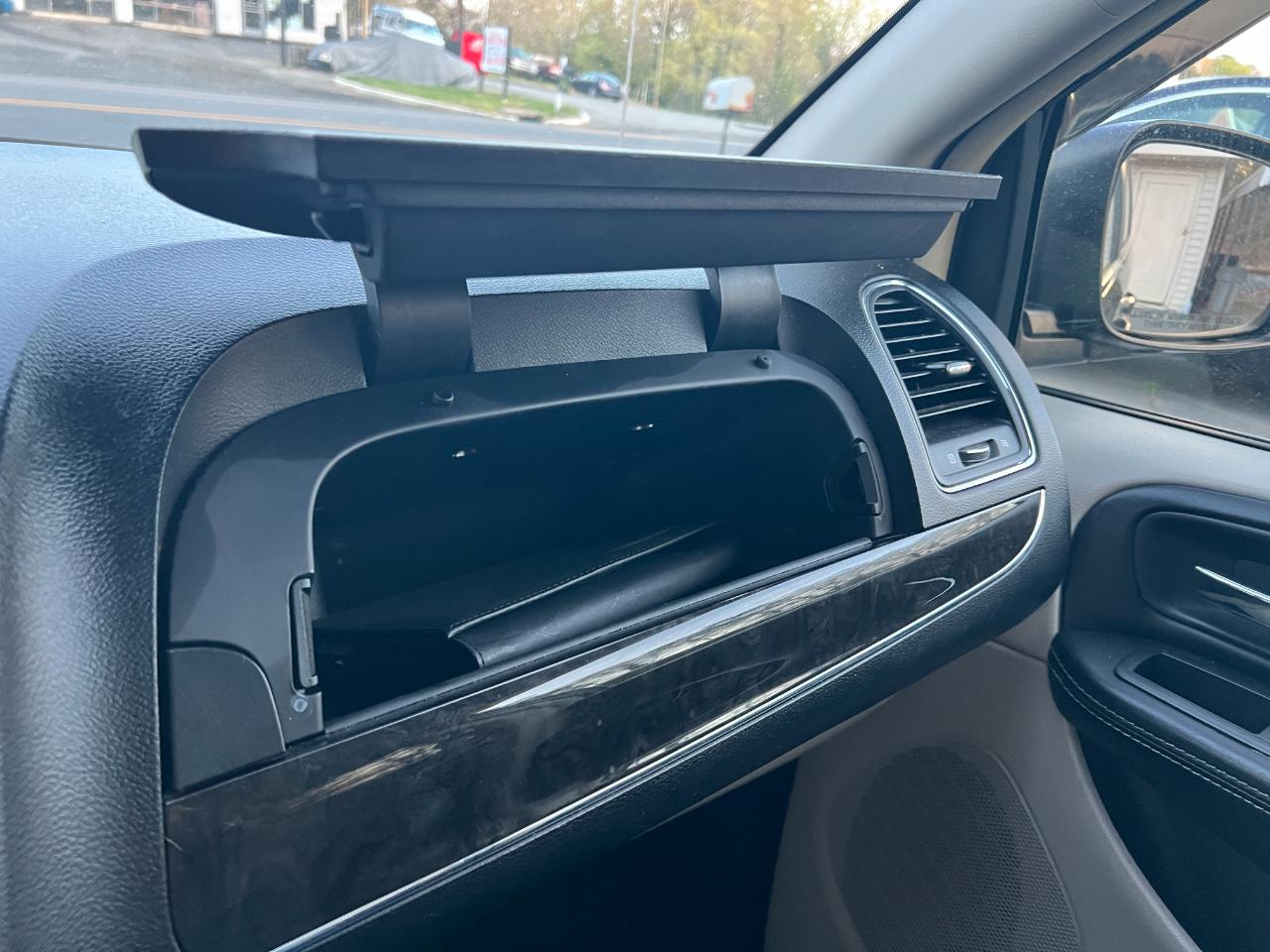 Chrysler Town & Country Touring 2014