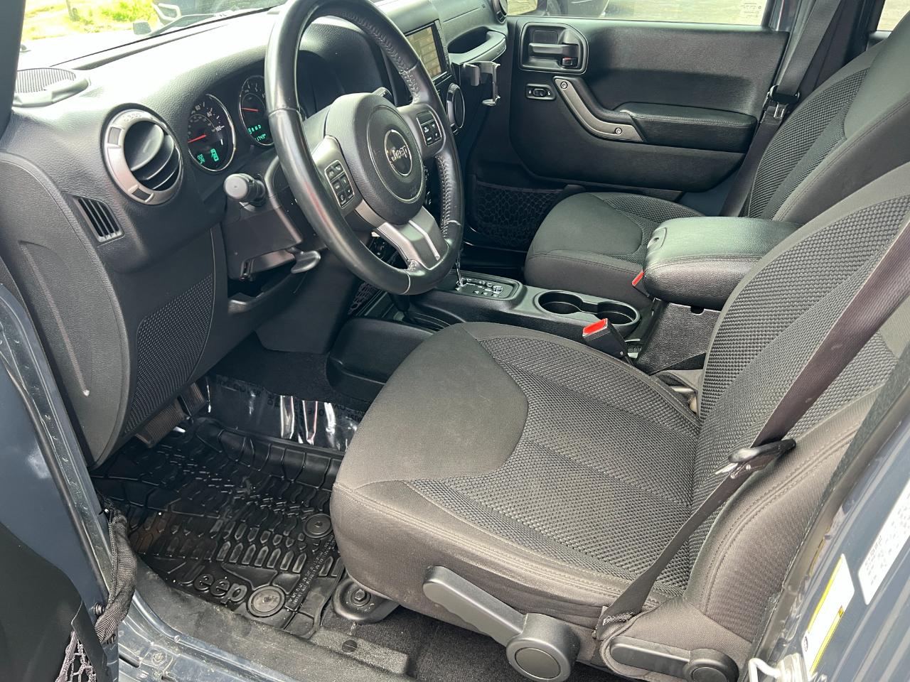 Jeep Wrangler Unlimited Sport 4WD 2017